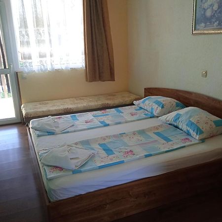 Стаи За Гости Нептун Tsarevo Ngoại thất bức ảnh
